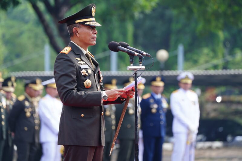 Markas Besar Tentara Nasional Indonesia (Mabes TNI) menggelar upacara memperingati Hari Pahlawan Tahun 2024