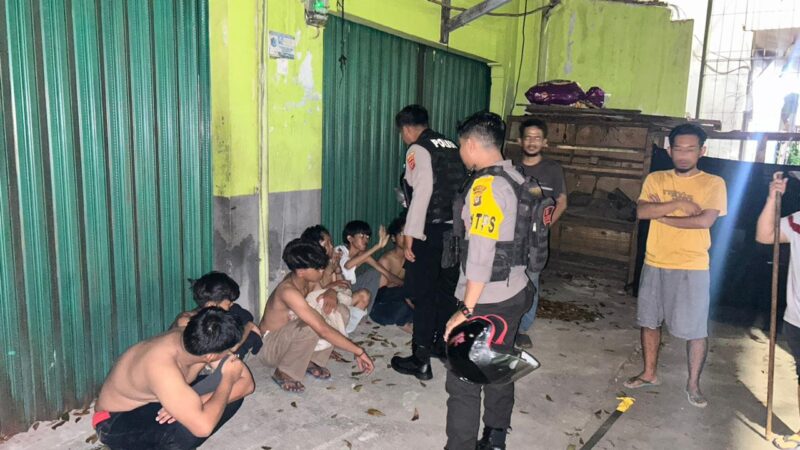 Sebanyak enam remaja berhasil diamankan oleh Tim Patroli Perintis Presisi Polres Metro Jakarta Barat