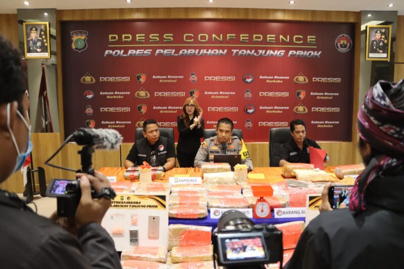 Satuan Reserse Narkoba Polres Pelabuhan Tanjung Priok berhasil mengungkap sejumlah kasus peredaran gelap narkotika