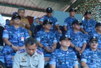 Komandan Lanud Sultan Hasanuddin, Marsma TNI Bon ang Bayuaji G., S.E., M.M., CHRMP., menyaksikan langsung Fire Power Demo (FPD) Angkasa Yudha TNI AU