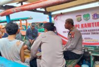 Polsek Kawasan Sunda Kelapa Polres Pelabuhan Tanjung Priok melaksanakan kegiatan Ngopi Kamtibmas bersama para nelayan