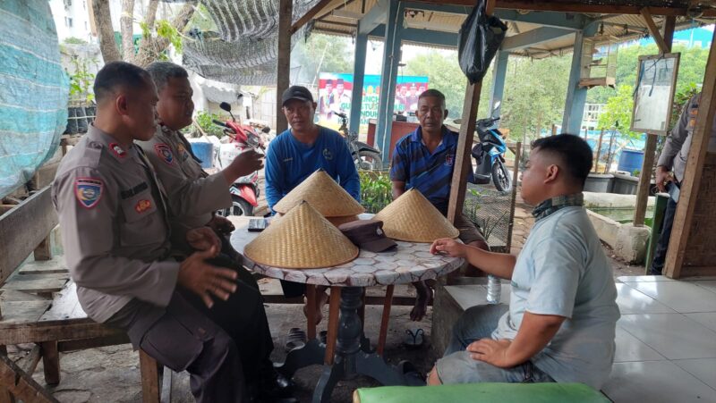 Polsek Kawasan Sunda Kelapa Polres Pelabuhan Tanjung Priok, berupaya memberikan dukungan kepada masyarakat dan para petani ikan