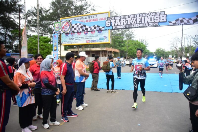 Badan Keamanan Laut Republik Indonesia (Bakamla RI) sukses menyelenggarakan acara Fun Run 10K dan 5K, di Sport Center Pantai Panjang