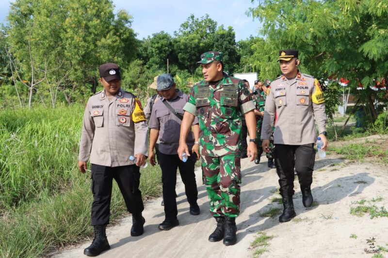 Polres Pelabuhan Tanjung Priok bersama Kodim 0502 Jakarta Utara menggelar bakti sosial di Pulau Pari, Kepulauan Seribu