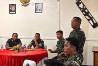 Komandan Kodim 1710/Mimika Letkol Inf M. Slamet Wijaya, S.Sos,.M. Han,.M.A. didampingi Kasdim dan Perwira Kodim menyambut kedatangan Tim Pengawas dan Evaluasi