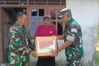 Dandim 1710/Mimika Letkol Inf M. Slamet Wijaya, S.Sos., M.Han., M.A. menjenguk anggota yang sedang sakit dan yang sedang melaksanakan perawatan jalan