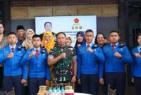 Panglima TNI Jenderal TNI Agus Subiyanto menerima audiensi dan wawancara dengan siswa-siswi perwakilan dari SMA Taruna Nusantara