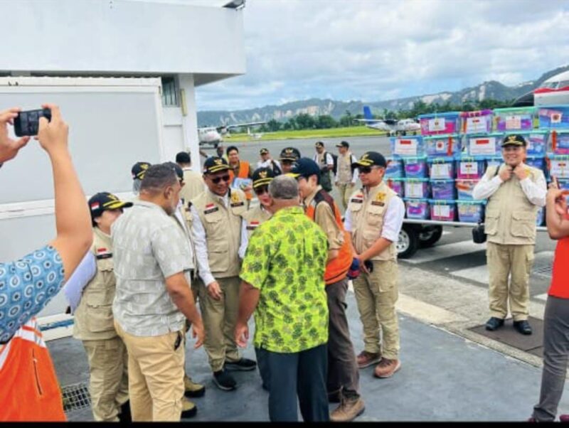 Pemerintah Republik Indonesia melalui KBRI di Canberra berhasil mengirimkan bantuan kemanusiaan korban bencana gempa bumi di Vanuatu
