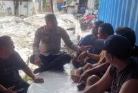 Kanit Binmas Polsek Kawasan Sunda Kelapa AKP Aji Mulyanto, S.H., bersama Panit Binmas Iptu Mashudi menggelar Ngopi Kamtibmas
