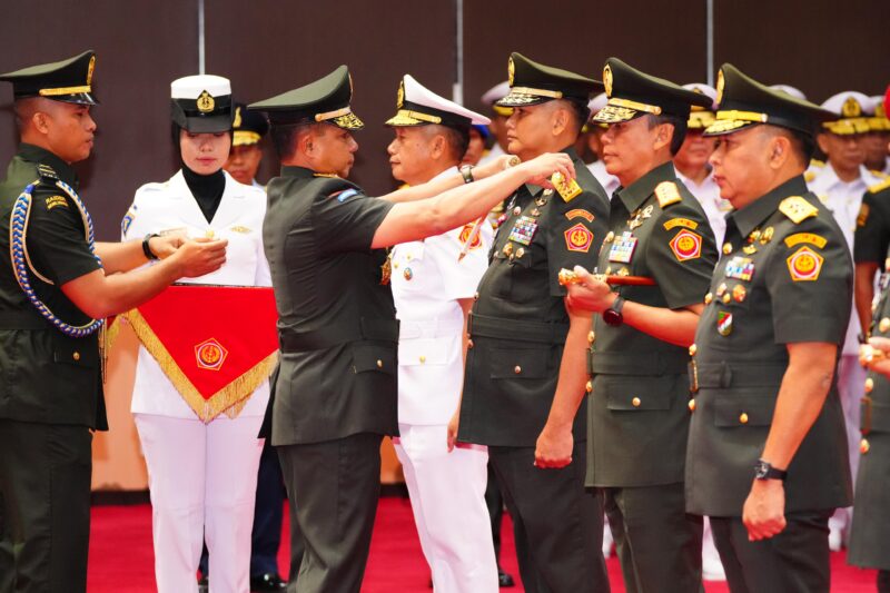 Panglima TNI Jenderal TNI Agus Subiyanto memimpin upacara Serah Terima Jabatan (Sertijab)