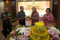 Panglima TNI Jenderal TNI Agus Subiyanto bersama Ketua Umum Dharma Pertiwi Ny. Evi Agus Subiyanto meresmikan Kantor Dharma Pertiwi Pusat