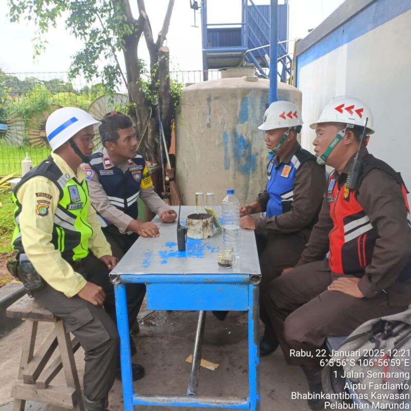 Aiptu Fardiyanto sebagai Bhabinkamtibmas Marunda Polsek Kawasan Kali Baru Polres Pelabuhan Tanjung Priok melaksanakan sambang dialogis