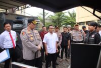 Kapolres Pelabuhan Tanjung Priok AKBP Dr. Martuasah H. Tobing, S.I.K., M.H., didampingi Wakapolres Kompol Robby Hefados, S.I.K., M.H., CPHR.