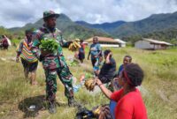 Babinsa Koramil 1710-05/Jila secara rutin melaksanakan Komunikasi Sosial (Komsos) dengan warga binaan