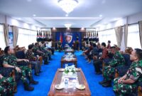 Panglima Komando Operasi Udara (Pangkoopsud) II Marsda TNI Deni Hasoloan Simanjuntak menerima audiensi Ketua Badan Kerja Sama Gereja-gereja