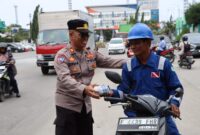 Polres Pelabuhan Tanjung Priok kembali melaksanakan kegiatan Berbagi Kebahagiaan dengan membagikan 50 paket makanan siap santap