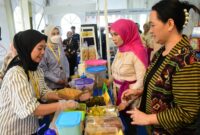 Ketua Dharma Wanita Persatuan (DWP) Bakamla RI Ny. Yuanita Irvansyah menghadiri Jala Fair 2025 di Balai Samudera