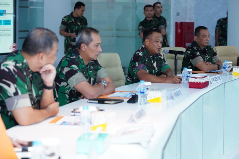 Irjen TNI Letjen TNI Muhammad Saleh Mustafa selaku Komandan Satuan Tugas (Dansatgas) Pencegahan, Pemantauan, dan Penindakan Pelanggaran Prajurit/PNS TNI