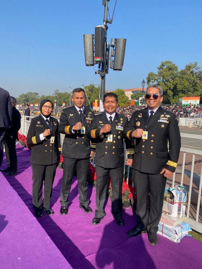 Kepala Badan Keamanan Laut Republik Indonesia (Bakamla RI), Laksdya TNI Dr. Irvansyah, S.H., M.Tr.Opsla. turut menghadiri parade perayaan Hari Republik India ke-76