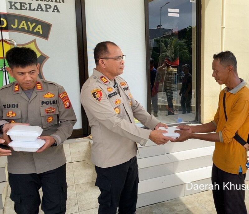 Polsek Kawasan Sunda Kelapa Polres Pelabuhan Tanjung Priok kembali lagi melaksanakan kegiatan Berbagi Kebahagiaan