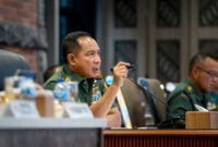 Panglima TNI Jenderal TNI Agus Subiyanto memimpin rapat terbatas melalui Video Conference terkait perkembangan situasi dan kondisi