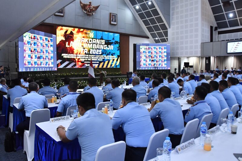 Komandan Lanud Sultan Hasanuddin, Marsma TNI Arifaini Nur Dwiyanto, M.Han., menghadiri Rapat Koordinasi Teknis (Rakornis)