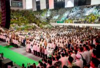 Panglima TNI Jenderal TNI Agus Subiyanto mendampingi Presiden Republik Indonesia Prabowo Subianto menghadiri puncak peringatan Hari Lahir (Harlah) ke-102 Nahdlatul Ulama