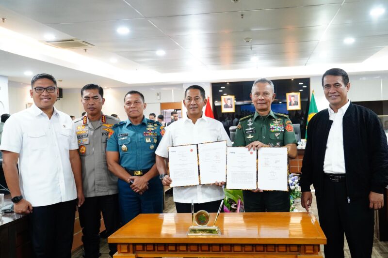 Perjanjian Kerja Sama (PKS) antara Perusahaan Umum (Perum) Badan Urusan Logistik (Bulog) dengan Tentara Nasional Indonesia