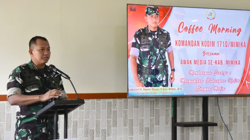 Komandan Kodim 1710/Mimika Letnan Kolonel Inf M. Slamet Wijaya, S.Sos., M.Han. M.A. bersilaturahmi dengan awak media se-Kabupaten Mimika