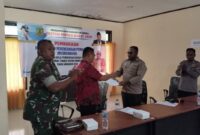 Dalam mendampingi Pemerintah Distrik melaksanakan pembangunan, Koramil 1710-01/Kokonao bersama-sama dengan jajaran melaksanakan musyawarah