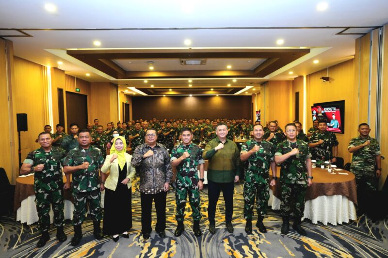 Asisten Teritorial (Aster) Panglima TNI Mayjen TNI Mohamad Naudi Nurdika, S.I.P., M.Si., M.Tr.(Han)., membuka acara Komunikasi Sosial