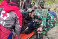 Aksi Respons Cepat kembali dilakukan oleh tim kesehatan Satgas Yonif 715/Mtl Pos Tinolok dalam membantu