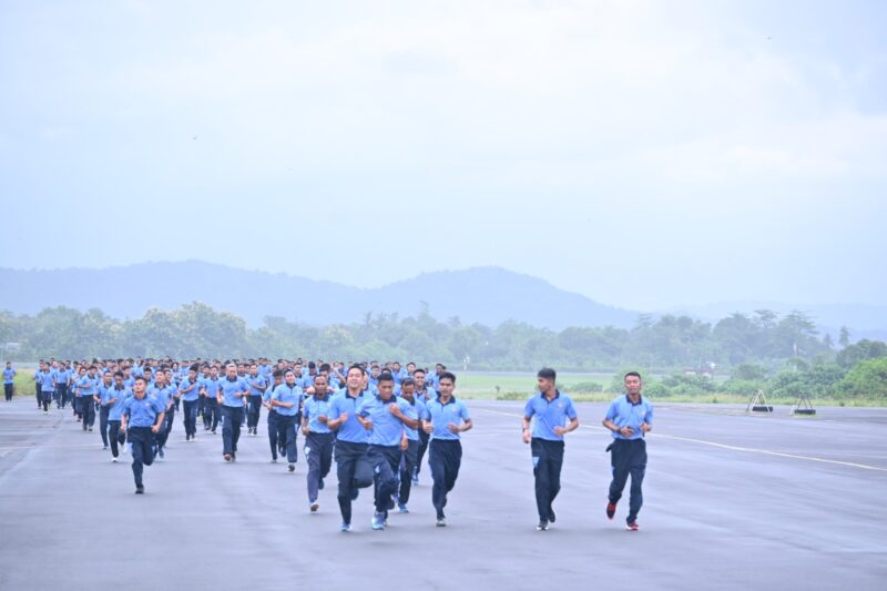 Lanud Sultan Hasanuddin menggelar kegiatan olahraga bersama, bertempat Apron Galaktika Lanud Sultan Hasanuddin, Makassar