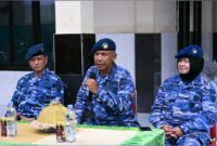 Lanud Sultan Hasanuddin memberikan bantuan ratusan paket Sembako kepada warga masyarakat, khususnya yang berada di Kelurahan Bulukunyi