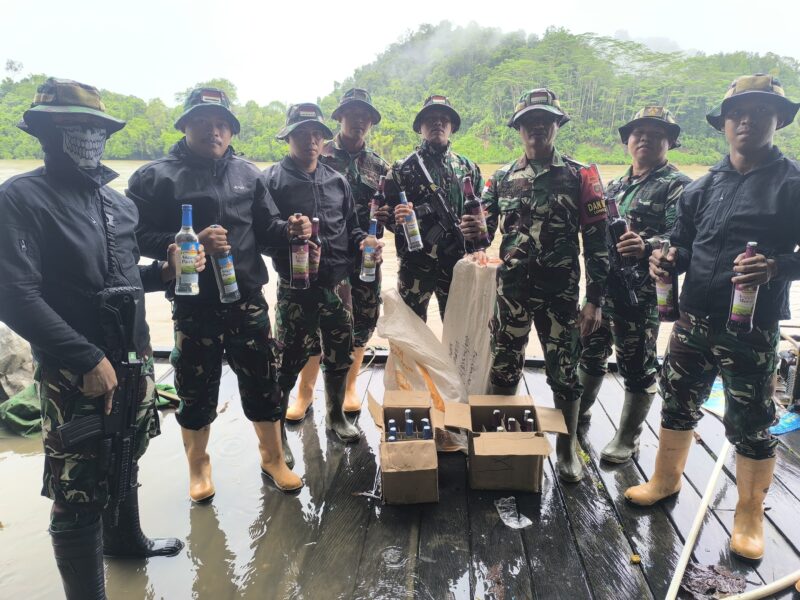 Satuan Tugas (Satgas) Pengamanan Perbatasan (Pamtas) RI-MLY Yonzipur 8/SMG berhasil menggagalkan upaya penyelundupan