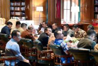 Rapat terbatas (Ratas) bersama sejumlah jajaran menteri Kabinet Merah Putih yang dipimpin langsung oleh Presiden RI Prabowo Subianto