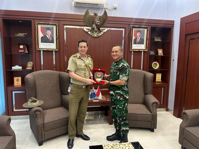 Asisten Logistik (Aslog) Panglima TNI Mayjen TNI Candra Wijaya menerima kunjungan Atase Pertahanan (Athan) Australia Brigadir Jenderal Micah Batt