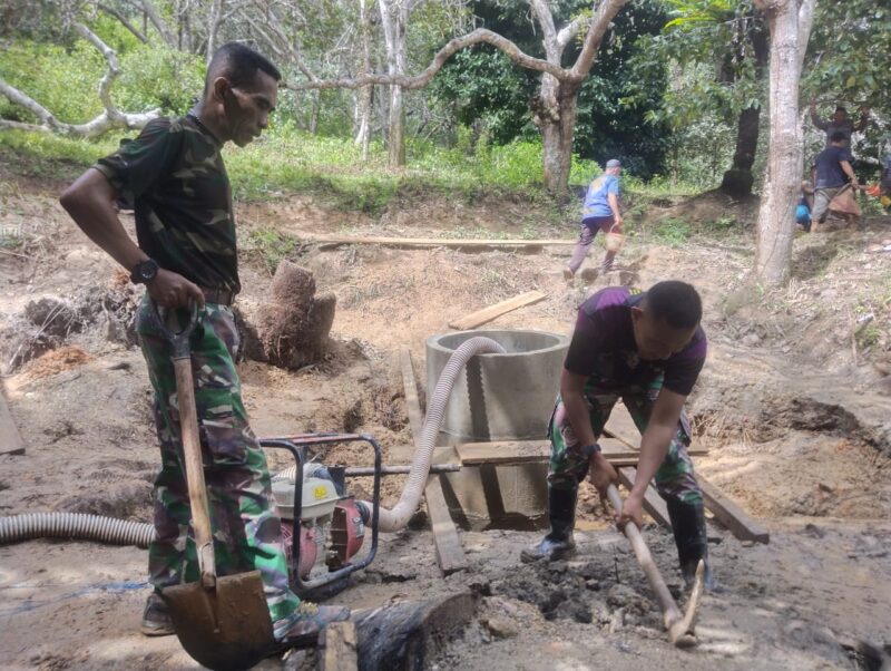 Satuan Tugas TNI Manunggal Membangun Desa (TMMD) ke-123 membangun sumur bor di Desa Malbufa, Kecamatan Sanana Utara