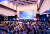 Panglima TNI Jenderal TNI Agus Subiyanto mendampingi Presiden RI Prabowo Subianto menghadiri peluncuran mekanisme baru penyaluran tunjangan