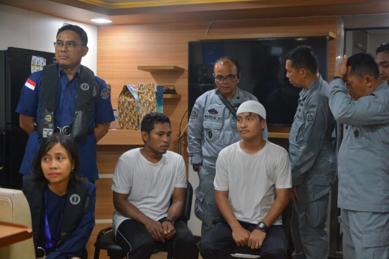 Dua nelayan asal Indonesia telah diserahterimakan oleh Pemerintah Malaysia lewat Agensi Penguatkuasaan Maritim Malaysia