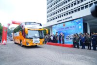 Panglima TNI Jenderal TNI Agus Subiyanto melepas secara resmi pemberangkatan mudik gratis bagi keluarga besar Markas Besar Tentara Nasional Indonesia