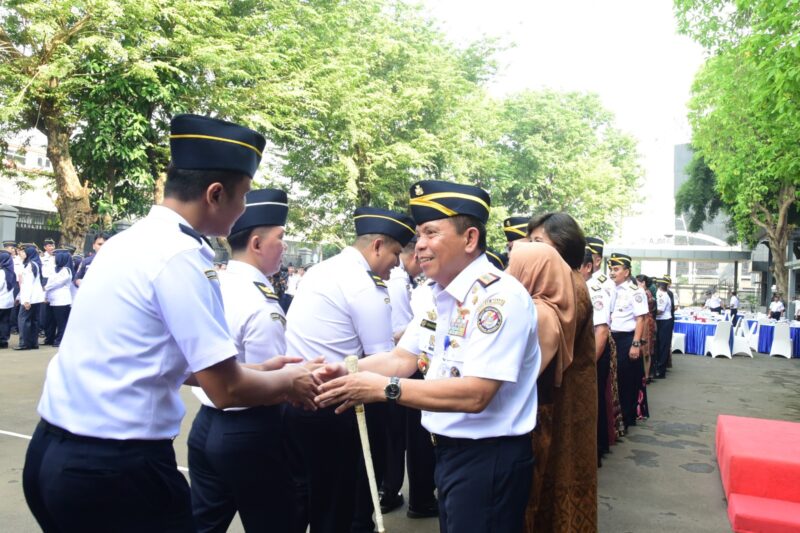 Bakamla RI yang berdinas di Jakarta melaksanakan apel khusus dan Halal Bihalal bersama Kepala Bakamla Laksdya TNI Dr. Irvansyah