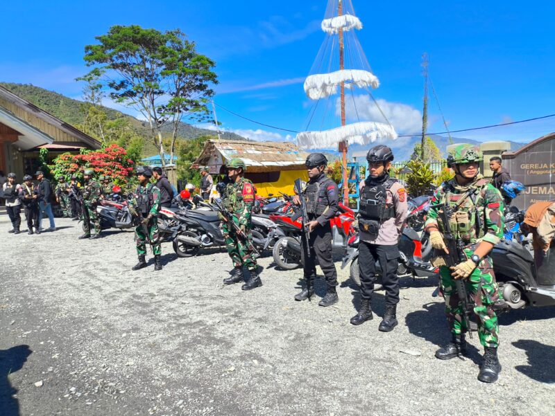 Dansatgas juga memerintahkan untuk personel yang tidak beragama Kristen untuk melaksanakan Pam bersama dengan Brimob Polda Sulut