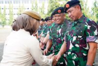 Panglima TNI Jenderal TNI Agus Subiyanto memimpin Apel Khusus dalam rangka kegiatan Halal Bihalal selepas hari Raya Idul Fitri