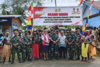 Komandan Komando Distrik Militer (Dandim) 1710/Mimika Letkol Inf M. Slamet Wijaya, S.Sos., M.Han, M.A mendampingi Gubernur Papua Tengah