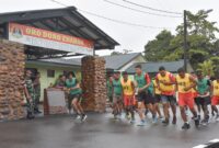 Personel Kodim 1710/Mimika melaksanakan tes kesamaptaan jasmani, bagi yang akan mendapatkan Usul Kenaikan Pangkat