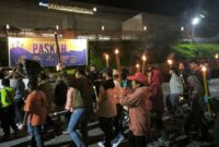 Babinsa Koramil 1710-04/Tembagapura, Pelda Hadriocs Tampubolon bersama lima Babinsa melaksanakan pengamanan ibadah Fajar Paskah