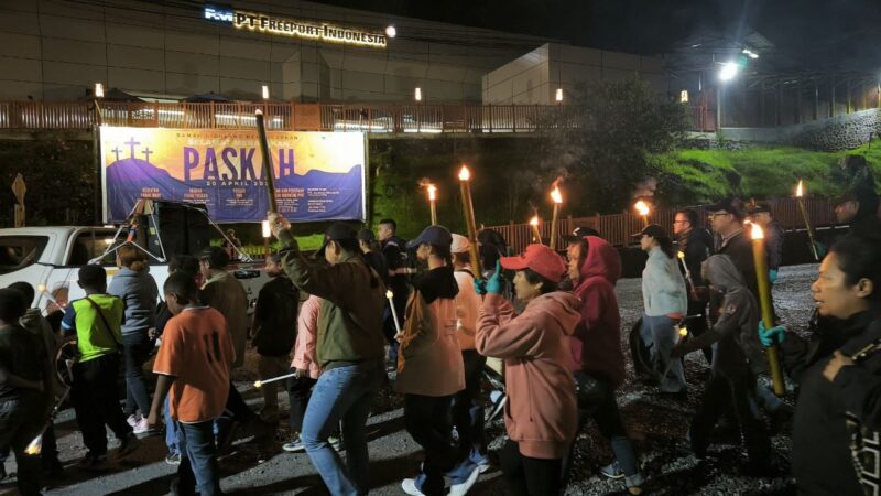 Babinsa Koramil 1710-04/Tembagapura, Pelda Hadriocs Tampubolon bersama lima Babinsa melaksanakan pengamanan ibadah Fajar Paskah