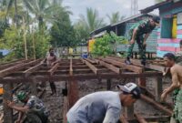 Kasdim 1710/Mimika Mayor Inf Abdul Munir melakukan peninjauan langsung terhadap pelaksanaan Pra TNI Manunggal Membangun Desa