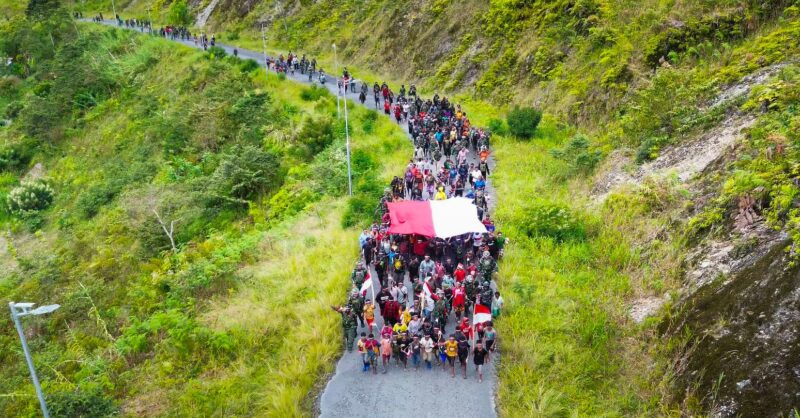 Satgas Pamtas Kewilayahan Yonif 715/Motuliato mengajak jajaran Aparat Keamanan (Apkam) yang ada di Puncak Jaya, bersama dengan seluruh elemen masyarakat